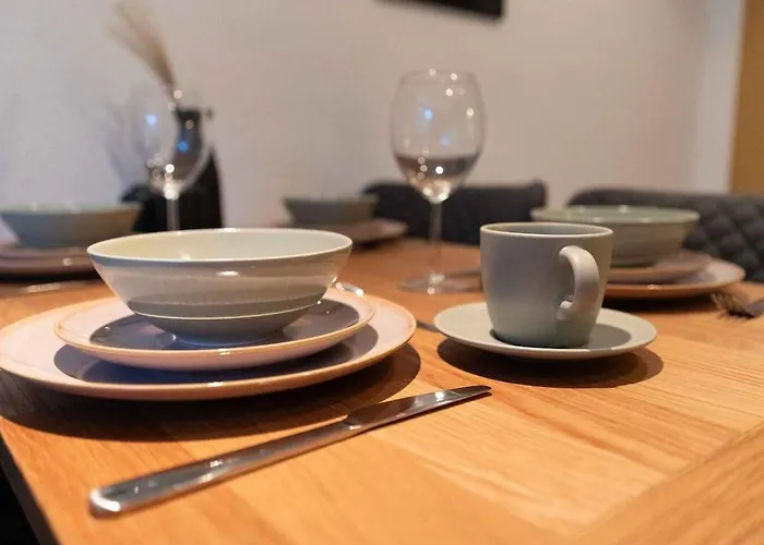 Spacious With Garden *